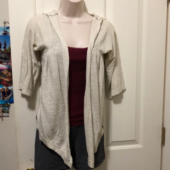 Mudd Sweaters - 🌺 Cream Cardigan